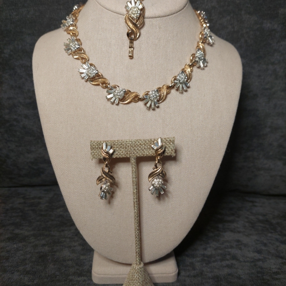 Vintage Crown Trifari thistle flower raidiance collection 3 pieces w/ provenance